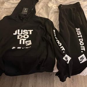 Nike joggers